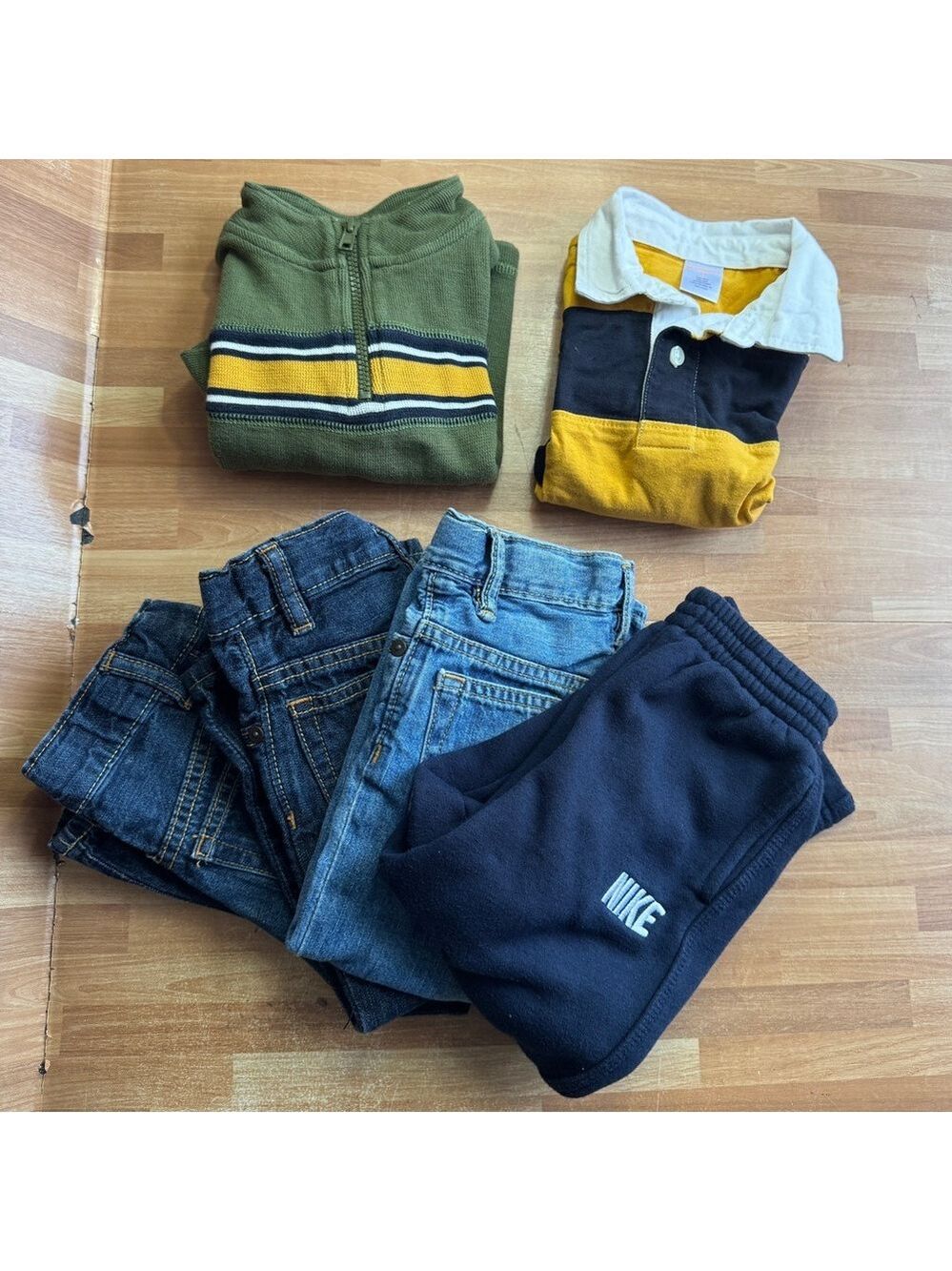 Gap adjustable jeans and Gymboree collared tops bundle size 2t, 6 pieces